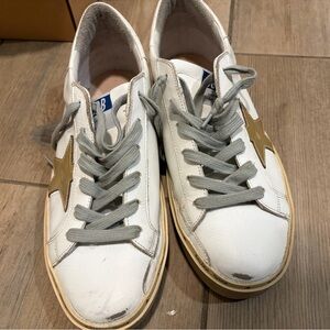 Golden Goose Women’s Super-Star sneakers 
(missing insole)